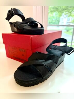 Arche Black Leather Sandals
